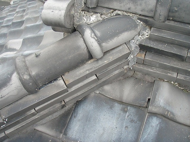 瓦屋根の点検もおまかせ！